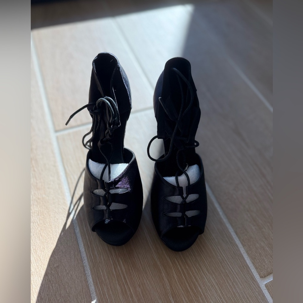 Dance shoes